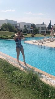 Büyüleyici Pozcu Bayan Escort: Hazır mısınız Benzersiz Bir Deneyime?