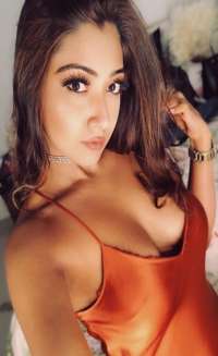 Mersin Merkez Escort Bölgesinden Büyüleyici Kız: Nehir