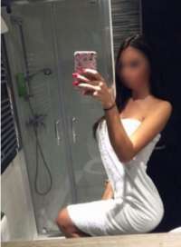 Pozcu Bayan Escort: Küçük Boyutlarına Karşı Büyük Bir Tutku