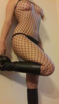 Sınırsız Pozcu Bayan Escort: Hayatın Sımsıcak Tadı