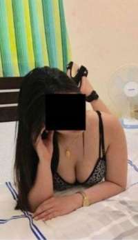 Tatlı Çekiciliğiyle Silifke Escort Bayan - 69 kg 153 cm